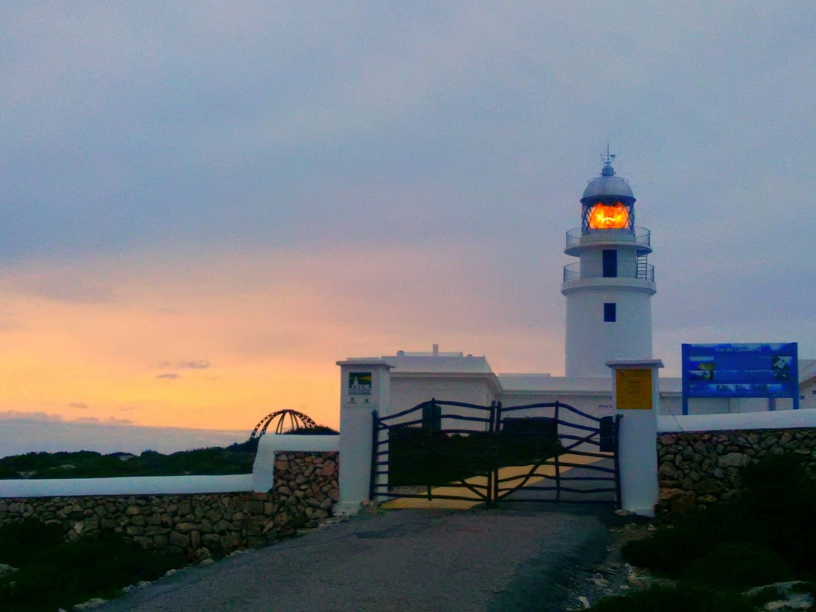 Rutas e Itinerarios de interés / faros de Menorca